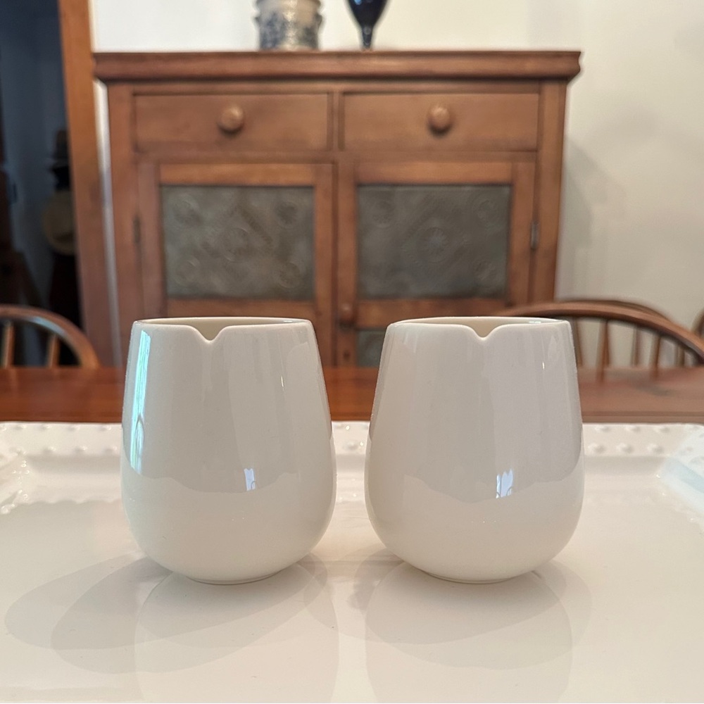 JAPANESE TEA CUPS, SET OF 2, WHITE CERAMIC, MUSEUM OF MODERN ART